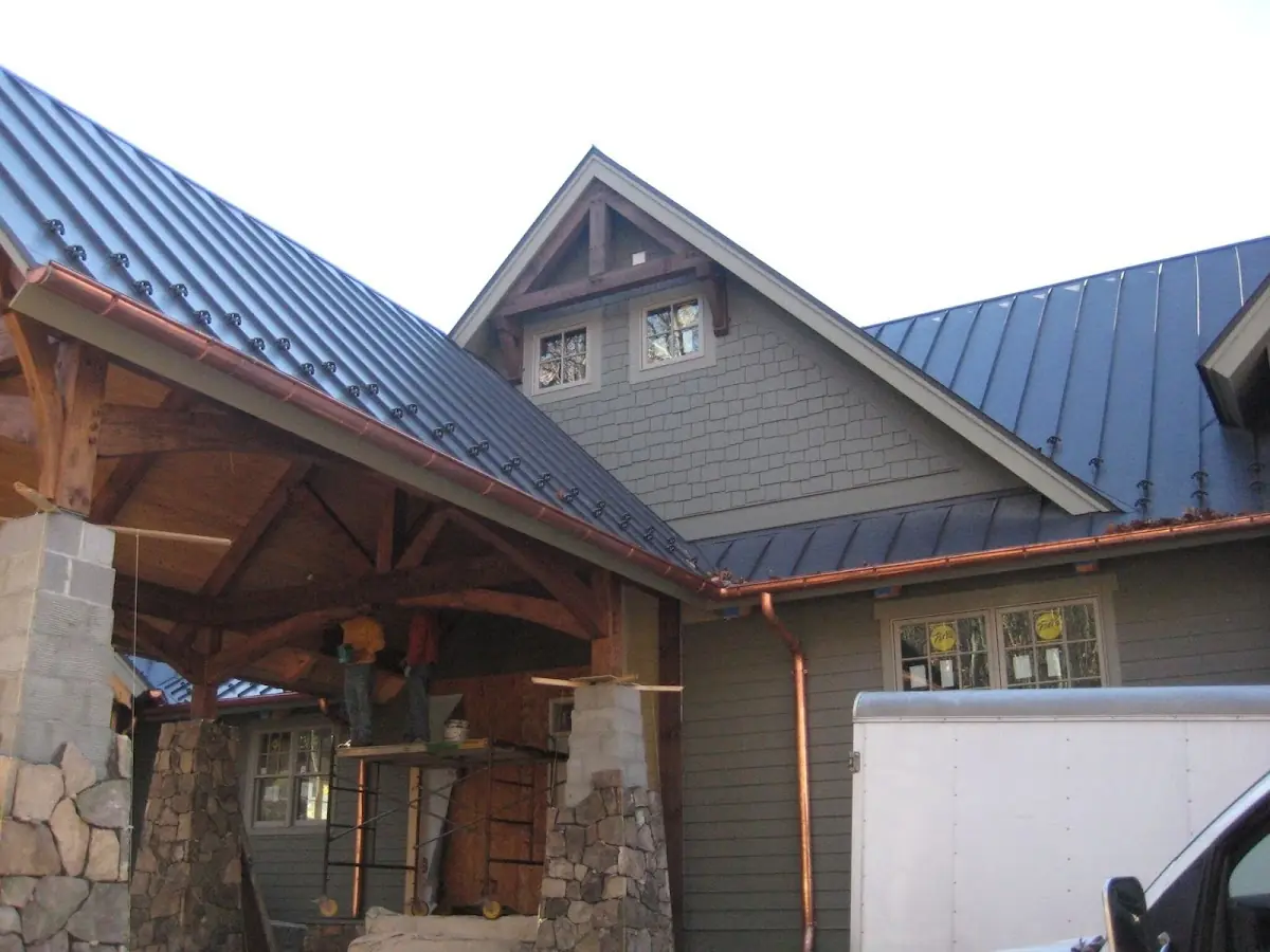 Craftsman Roofing team delivering quality roofing work in Groves